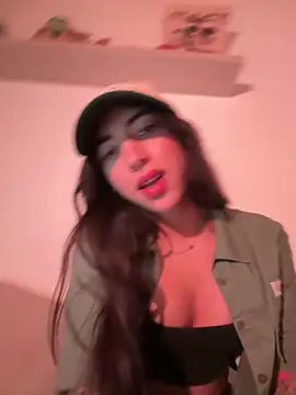 valeriahornier online show from March 19, 2026, 11:27 pm