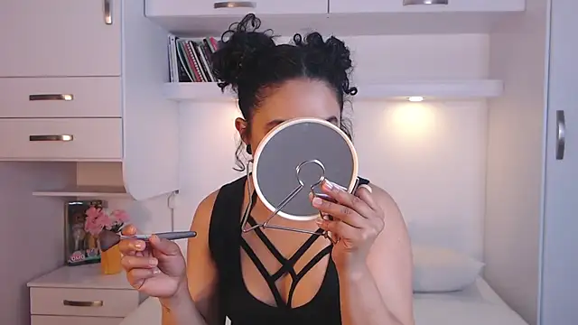 MartiRuis10 online show from November 1, 2025, 12:17 am