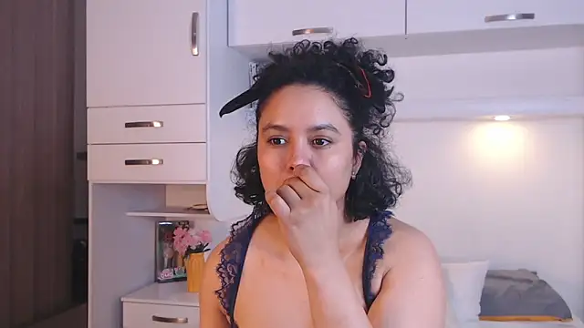 MartiRuis10 online show from November 5, 2025, 10:02 pm