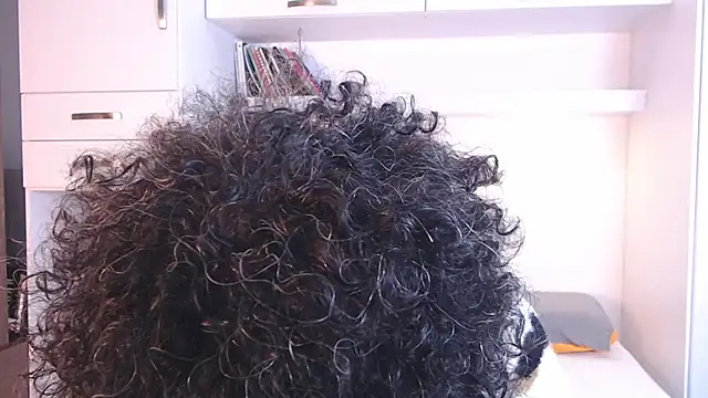 MartiRuis10 online show from December 4, 2025, 12:20 am