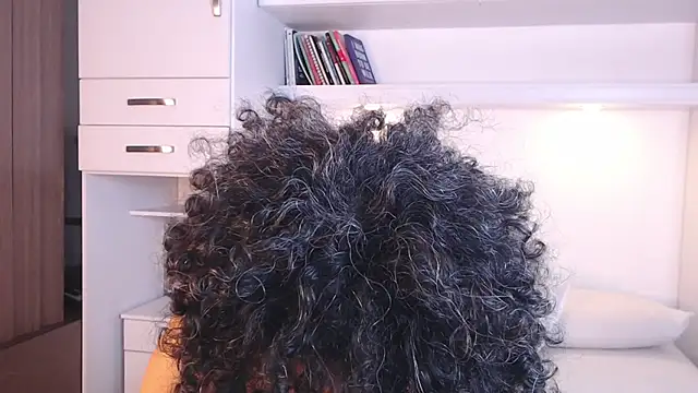 MartiRuis10 online show from October 29, 2025, 10:20 pm