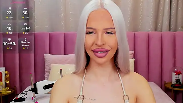 Snapshot of KailaCrystall chatting on November 25, 2025, 1:17 am KailaCrystall online show from November 25, 2025, 1:17 am