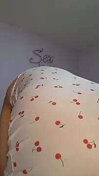 Snapshot of princess_foxxy chatting on November 24, 2025, 2:39 pm princess foxxy online show from November 24, 2025, 2:39 pm