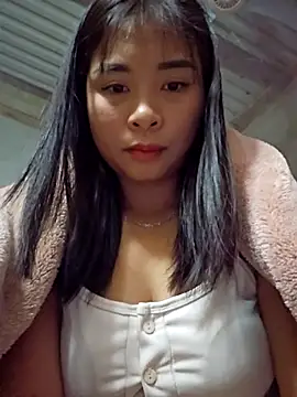 Squirrel-Pear online show from December 5, 2025, 12:32 am