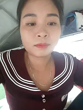 Squirrel-Pear online show from November 6, 2025, 8:40 am