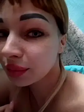 Snapshot of Loveyoudearxq chatting on November 5, 2025, 10:07 am Loveyoudearxq online show from November 5, 2025, 10:07 am