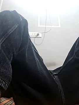 rahulsexyb online show from November 30, 2025, 10:05 am