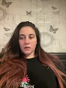 YourFrenchFeliciexo online show from December 1, 2025, 7:04 pm