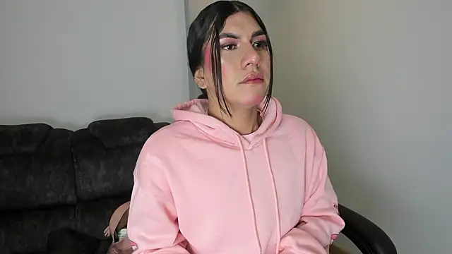 stefy bratz online show from March 18, 2026, 3:53 am