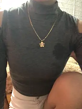 Snapshot of Kylie_beem chatting on November 6, 2025, 3:21 am Kylie beem online show from November 6, 2025, 3:21 am