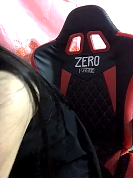 Snapshot of Kylie_beem chatting on October 28, 2025, 1:50 am Kylie beem online show from October 28, 2025, 1:50 am