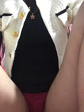 Snapshot of Kylie_beem chatting on November 3, 2025, 2:28 am Kylie beem online show from November 3, 2025, 2:28 am