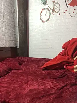 Snapshot of Kylie_beem chatting on November 17, 2025, 11:31 pm Kylie beem online show from November 17, 2025, 11:31 pm