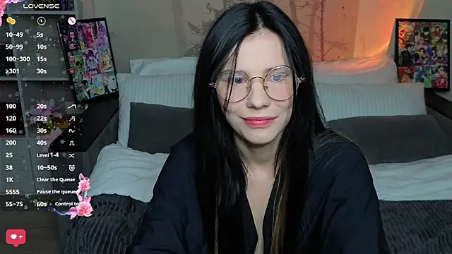 Snapshot of Mell_Hyees chatting on November 28, 2025, 6:08 pm Mell Hyees online show from November 28, 2025, 6:08 pm