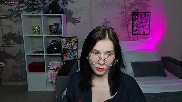 Snapshot of Mell_Hyees chatting on November 24, 2025, 6:08 pm Mell Hyees online show from November 24, 2025, 6:08 pm