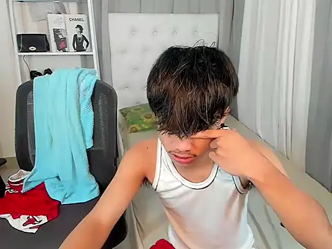 Snapshot of hardcocktwink chatting on January 10, 2026, 5:19 pm hardcocktwink online show from January 10, 2026, 5:19 pm