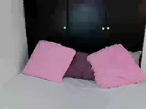 ChrisLuxury online show from November 16, 2025, 12:26 am