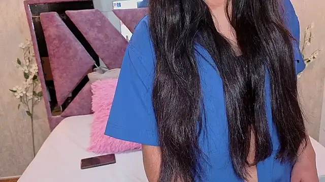 ChrisLuxury online show from November 22, 2025, 2:10 am