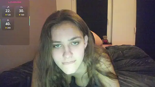 MiaRides19 online show from October 30, 2025, 11:23 pm