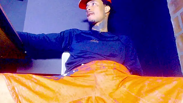 Snapshot of Anaconda_larga chatting on February 21, 2026, 2:41 pm Anaconda larga online show from February 21, 2026, 2:41 pm