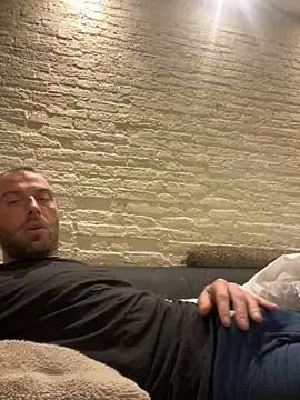 Snapshot of Rotteei1 chatting on November 21, 2025, 7:02 pm Rotteei1 online show from November 21, 2025, 7:02 pm