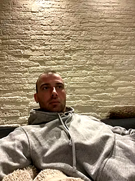 Snapshot of Rotteei1 chatting on November 27, 2025, 5:46 pm Rotteei1 online show from November 27, 2025, 5:46 pm