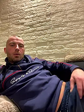 Rotteei1 online show from January 11, 2026, 10:27 pm