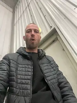 Rotteei1 online show from February 16, 2026, 9:08 am