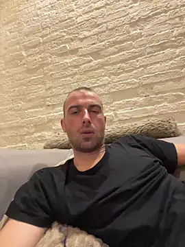 Snapshot of Rotteei1 chatting on October 24, 2025, 8:08 pm Rotteei1 online show from October 24, 2025, 8:08 pm