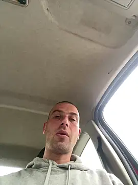 Rotteei1 online show from April 9, 2026, 5:41 pm