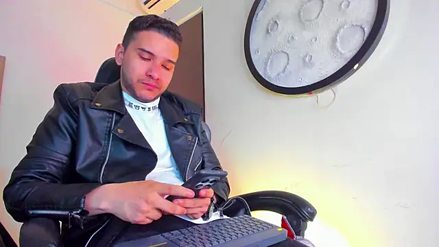 mike 257 online show from February 7, 2026, 11:29 am