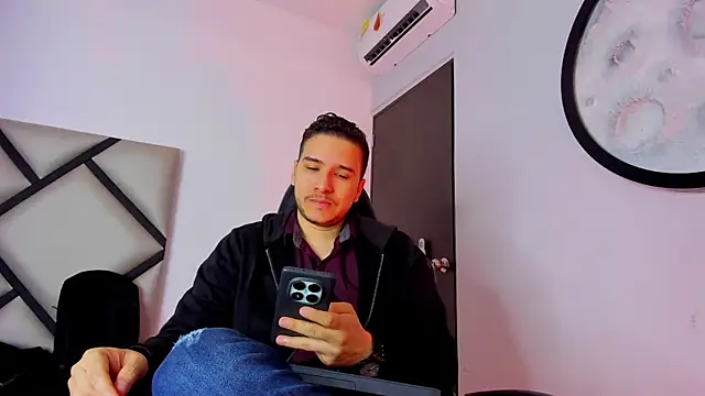 mike 257 online show from October 24, 2025, 11:53 am