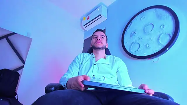 mike 257 online show from February 4, 2026, 11:27 am