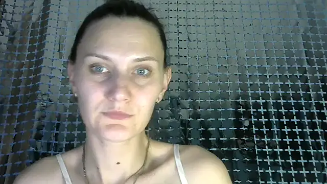 Snapshot of Err_Ass chatting on October 25, 2025, 8:42 pm Err Ass online show from October 25, 2025, 8:42 pm