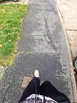 bbyxklaus online show from November 7, 2025, 11:48 am