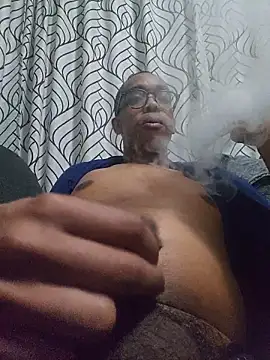 Snapshot of AlgeeBoksburg chatting on April 30, 2026, 6:48 pm AlgeeBoksburg online show from April 30, 2026, 6:48 pm