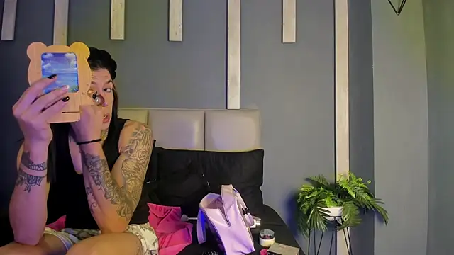 ArohomLester online show from February 20, 2026, 1:13 pm