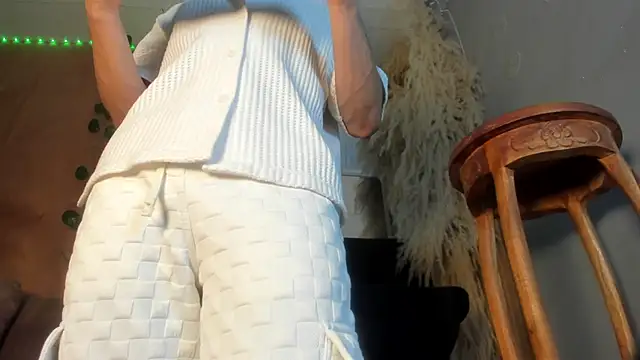 Snapshot of Jax_Thunder chatting on February 11, 2026, 1:22 pm Jax Thunder online show from February 11, 2026, 1:22 pm