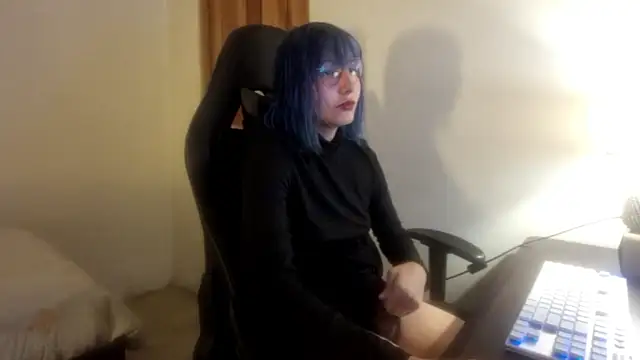 Snapshot of FuriSmut chatting on May 14, 2026, 1:24 am FuriSmut online show from May 14, 2026, 1:24 am