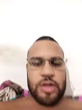 Jonathanbarreto online show from April 3, 2026, 3:02 am