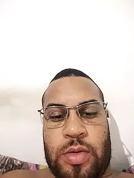 Jonathanbarreto online show from March 27, 2026, 3:15 am