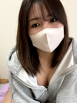 Snapshot of Rui_87 chatting on November 13, 2025, 1:42 am Rui 87 online show from November 13, 2025, 1:42 am