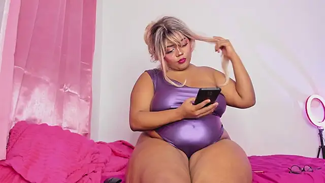 NxyChloe online show from February 27, 2026, 4:45 am