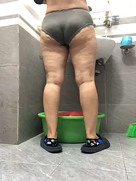 HinayLa online show from February 8, 2026, 11:13 pm