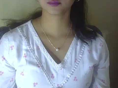 shimz  online show from November 30, 2025, 6:03 am