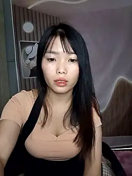 Snapshot of Fish_yellow chatting on November 1, 2025, 1:23 am Fish yellow online show from November 1, 2025, 1:23 am