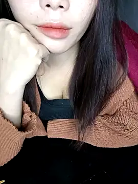 Snapshot of Fish_yellow chatting on November 20, 2025, 6:41 pm Fish yellow online show from November 20, 2025, 6:41 pm