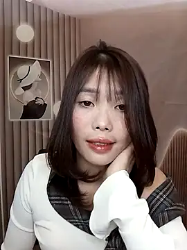 Snapshot of Fish_yellow chatting on November 27, 2025, 6:14 am Fish yellow online show from November 27, 2025, 6:14 am