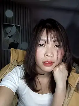 Snapshot of Fish_yellow chatting on December 1, 2025, 8:32 pm Fish yellow online show from December 1, 2025, 8:32 pm