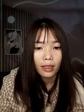 Snapshot of Fish_yellow chatting on November 15, 2025, 10:25 pm Fish yellow online show from November 15, 2025, 10:25 pm